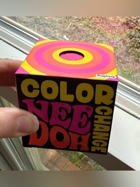 NeeDoh Color Changing NeeDoh Stress Ball - Pink TikTok fav!